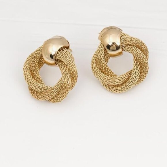 Stunning Gold Circle Earrings - Picture 7 of 7